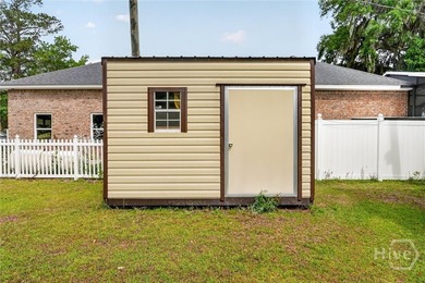 Welcome to your private waterfront retreat! Nestled on a - photo 3