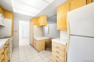 Rare opportunity in the highly desirable Seven Oaks 55+ - photo 11