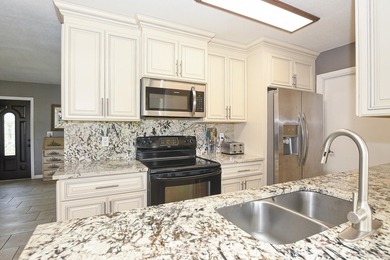 HOME SITS ON 1/3 OF AN ACRE BEAUTIFUL CORNER LOT! UPDATED - photo 12