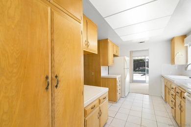 Rare opportunity in the highly desirable Seven Oaks 55+ - photo 12