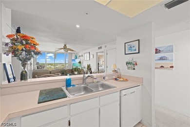 Welcome to waterfront living on Fort Myers Beach! Boaters will - photo 17