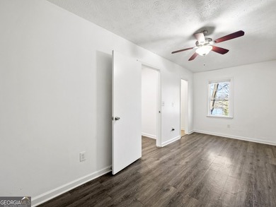 Welcome to this beautiful lake-view home in the desirable Norris - photo 18