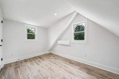 Turnkey Renovated Farmhouse-Style Cape - Elwood School District - photo 20
