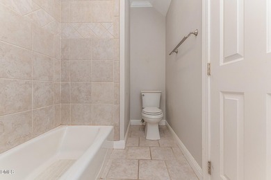 Classic all-brick elegance meets timeless interior craftsmanship - photo 20