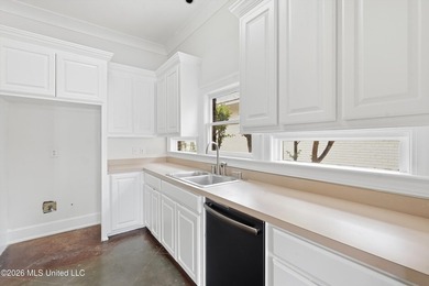 This 3 bedroom 2.5 bath custom built, 1 owner home is ready to - photo 22