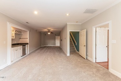 Classic all-brick elegance meets timeless interior craftsmanship - photo 22