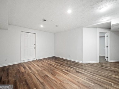 Welcome to this beautiful lake-view home in the desirable Norris - photo 23