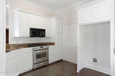 This 3 bedroom 2.5 bath custom built, 1 owner home is ready to - photo 25