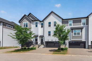 Welcome to this beautifully maintained townhome offering 2,268 - photo 28