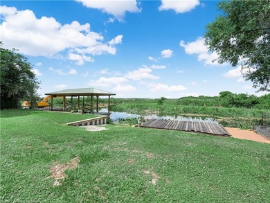 LAKE ISTOKPOGA WATERFRONT! This rare and versatile property - photo 45