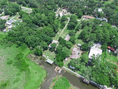 LAKE ISTOKPOGA WATERFRONT! This rare and versatile property - photo 48