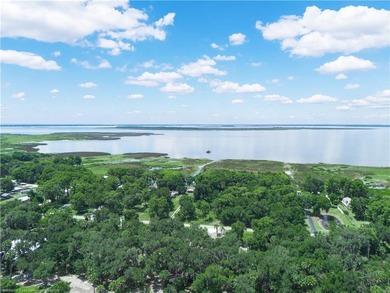 LAKE ISTOKPOGA WATERFRONT! This rare and versatile property - photo 49