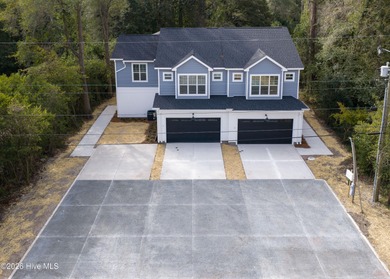 New construction townhome ideally positioned in the heart of - photo 3