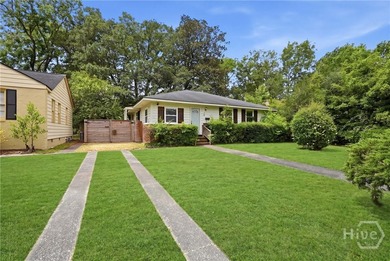 Welcome to 117 E 63rd St in the heart of Savannah! This - photo 3