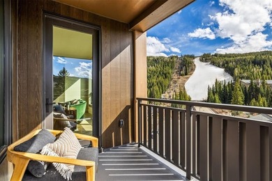 If you're looking for jaw-dropping views, a prime ski-in - photo 17