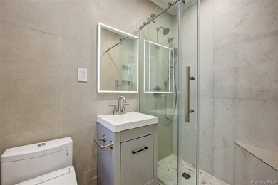 PARK MANOR CONDOMINIUM. One of a Kind CONDO, fully renovated - photo 18