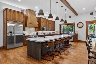 Just 90 minutes from Dallas, this 21-acre waterfront estate on - photo 8