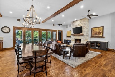 Just 90 minutes from Dallas, this 21-acre waterfront estate on - photo 9