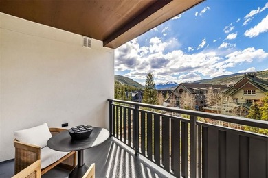 If you're looking for jaw-dropping views, a prime ski-in - photo 25
