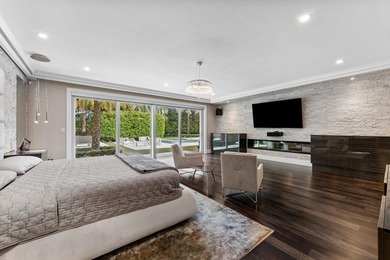 Set behind double gates in the prestigious enclave of Fieldbrook - photo 30