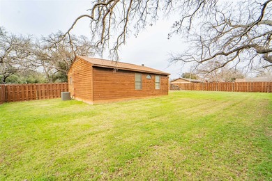 Welcome to this inviting 3-bedroom 3-bath home located in a - photo 31