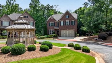 Welcome to the courtyard at Rowan Oak, a luxury gated community - photo 2