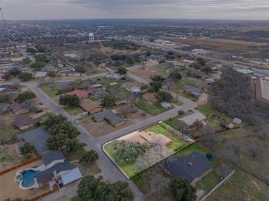 Welcome to this inviting 3-bedroom 3-bath home located in a - photo 32