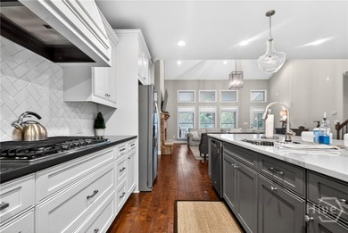 Welcome to the courtyard at Rowan Oak, a luxury gated community - photo 6