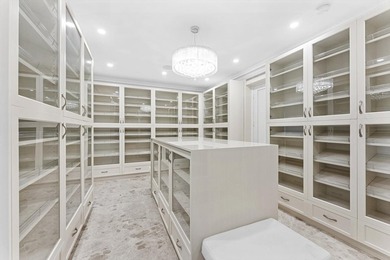 Set behind double gates in the prestigious enclave of Fieldbrook - photo 36