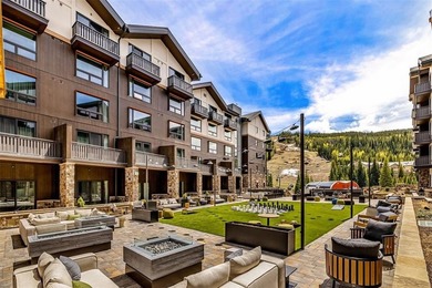 If you're looking for jaw-dropping views, a prime ski-in - photo 36