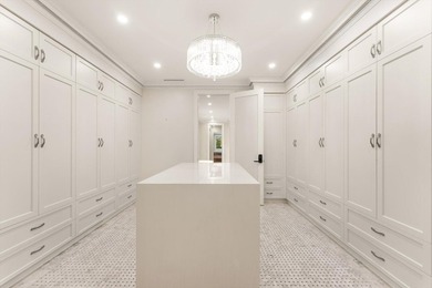 Set behind double gates in the prestigious enclave of Fieldbrook - photo 38