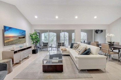 Lake Condo For Sale in Boca Raton, Florida