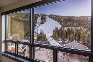 If you're looking for jaw-dropping views, a prime ski-in - photo 45