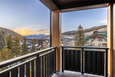 If you're looking for jaw-dropping views, a prime ski-in - photo 46