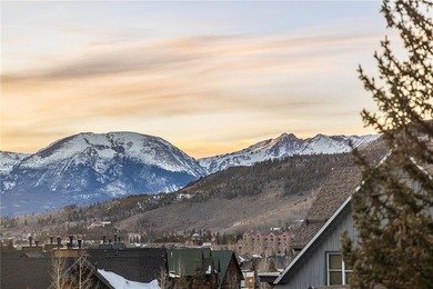 If you're looking for jaw-dropping views, a prime ski-in - photo 47