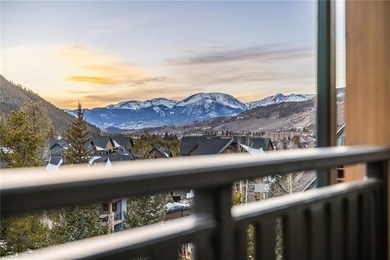If you're looking for jaw-dropping views, a prime ski-in - photo 48