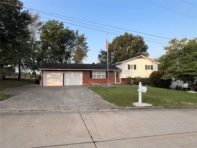 (private lake, pond, creek) Home Active Under Contract in Jackson Missouri