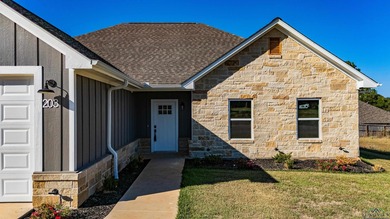 (private lake, pond, creek) Home For Sale in Winona Texas