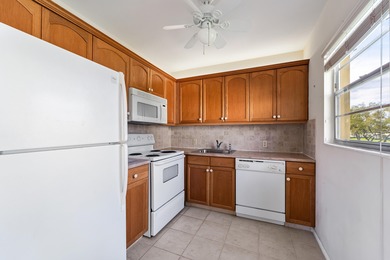 (private lake, pond, coastal) Condo For Sale in Boca Raton Florida