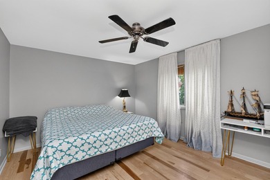 Diamond Lake-Deeded Lake Access, Relax on the full size deck - photo 17