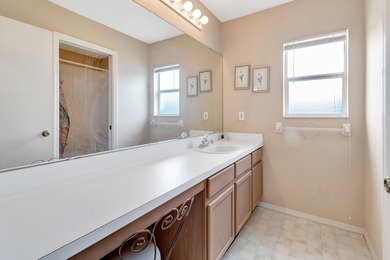 Welcome to this beautiful 4-bedroom, 2.5-bath pool home in the - photo 24