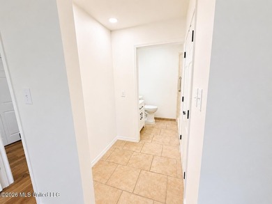 Welcome to one of North Biloxi's most sought-after - photo 25