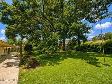 Welcome to one of North Biloxi's most sought-after - photo 29