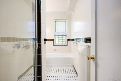Welcome to this stunning 2-Bedroom, 1-Bath apartment in an - photo 30