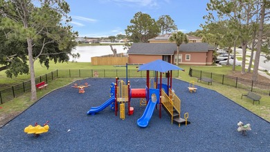 Welcome to this beautiful 4-bedroom, 2.5-bath pool home in the - photo 33