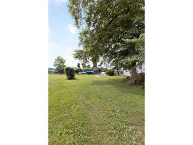 Diamond Lake-Deeded Lake Access, Relax on the full size deck - photo 36