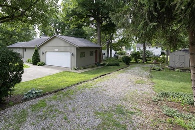Diamond Lake-Deeded Lake Access, Relax on the full size deck - photo 41