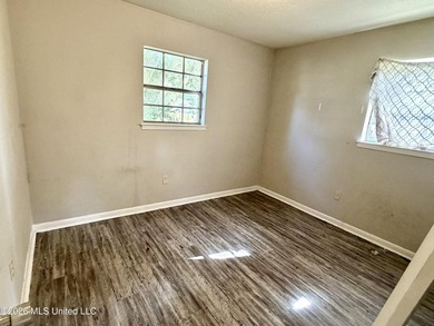 Investor Special ! Brick Home on a Slab. Your chance to do a - photo 10