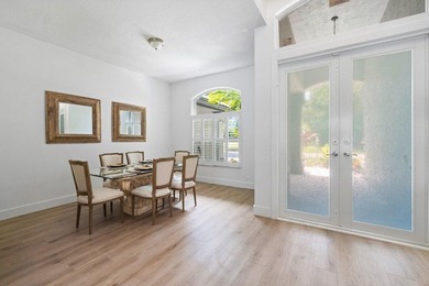 Beautiful, completely renovated,single family home in the quaint - photo 5