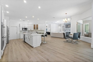 Beautiful, completely renovated,single family home in the quaint - photo 9